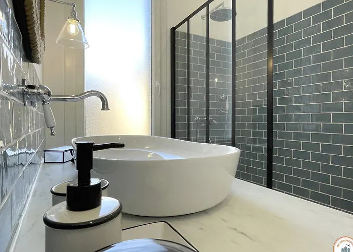 L'armateur - Confort - Standing Marche Apartment